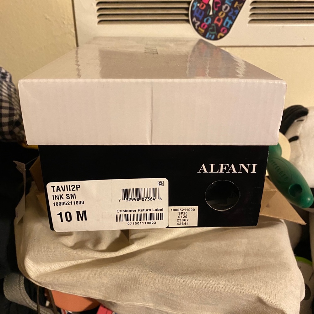 NWOT Alfani Flats